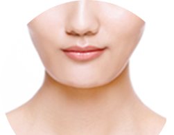 3D사각턱 유형 03 — 입술 아래 턱·목 정면 사진